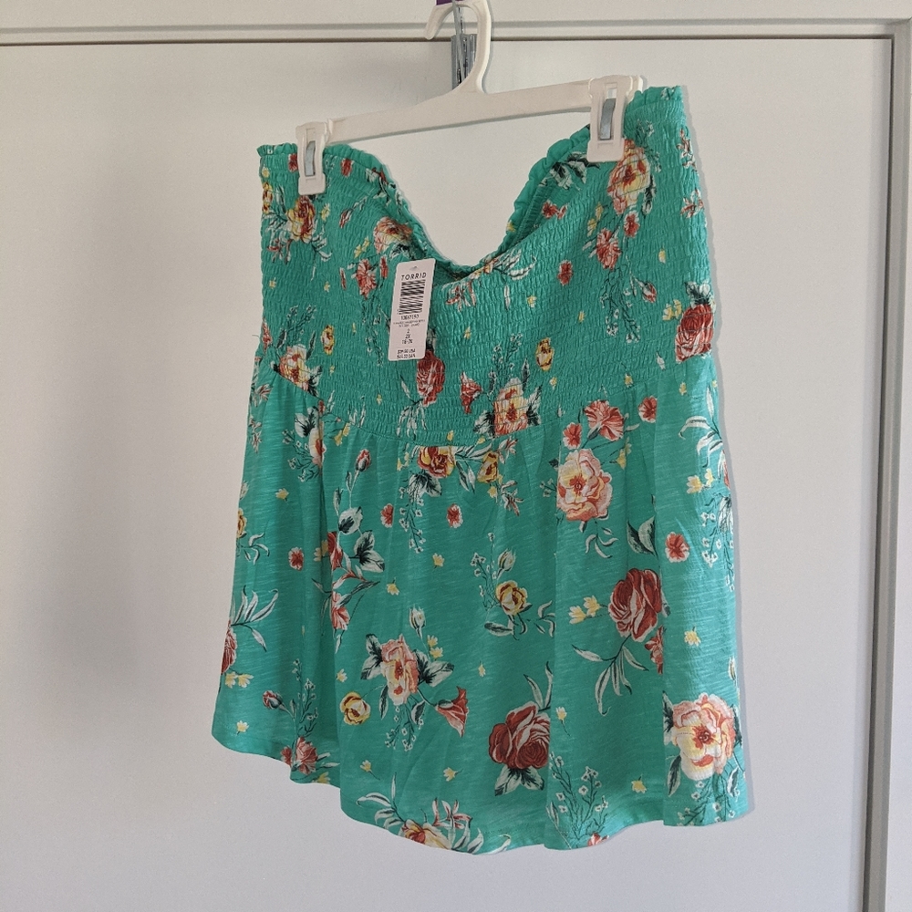 🏷️BOGO🆓 NWT Floral sleeveless top